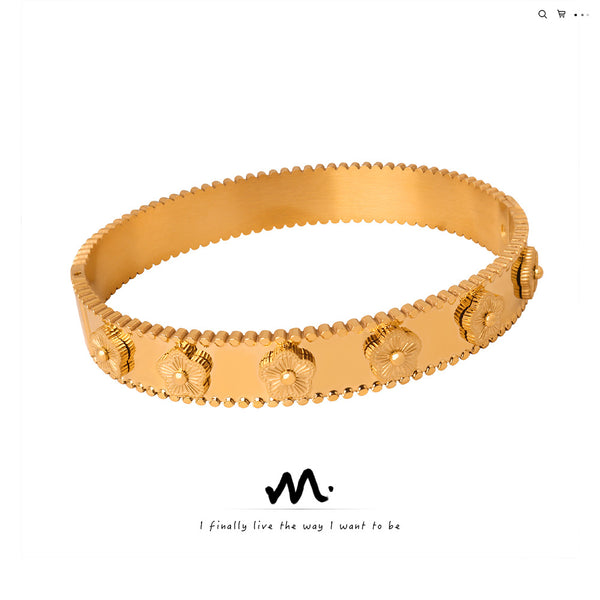 Luxury Titanium Steel Gold-Plated Flower Bracelet