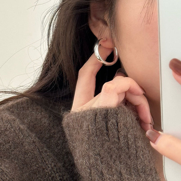 S925 Sterling Silver Glossy C Style Earrings