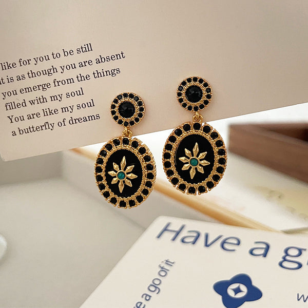 Retro black mango star diamond earrings women's fashion light luxury exquisite earrings