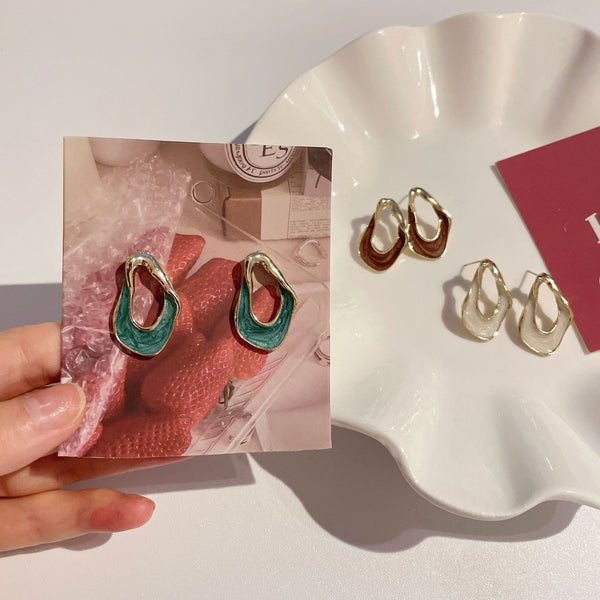 S925 Silver Needle French Retro Hollow Earrings Irregular Earrings Femininity Premium Ear Clips